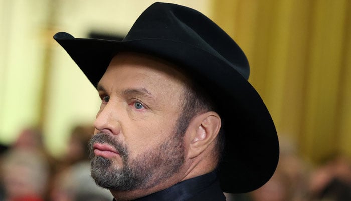 Garth Brooks expresses gratitude to fans for showering support