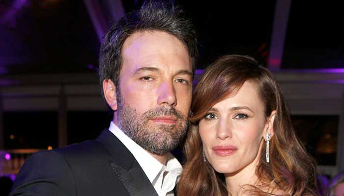 Jennifer Garner raises her eyebrows at Ben Afflecks behavior with JLo