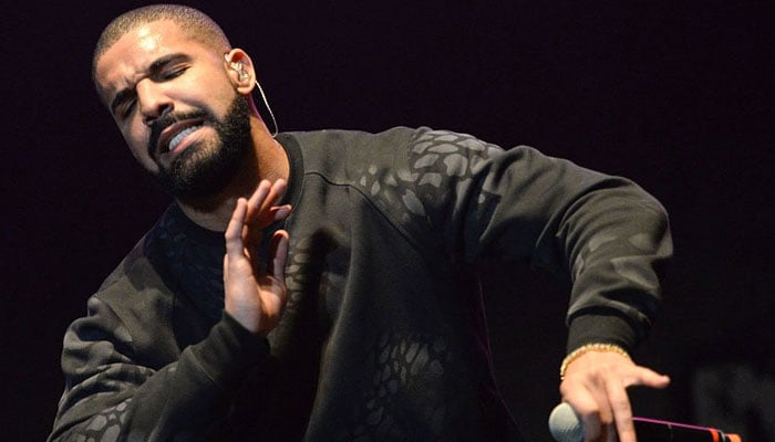 Drake calls out fake friends: They might stab you