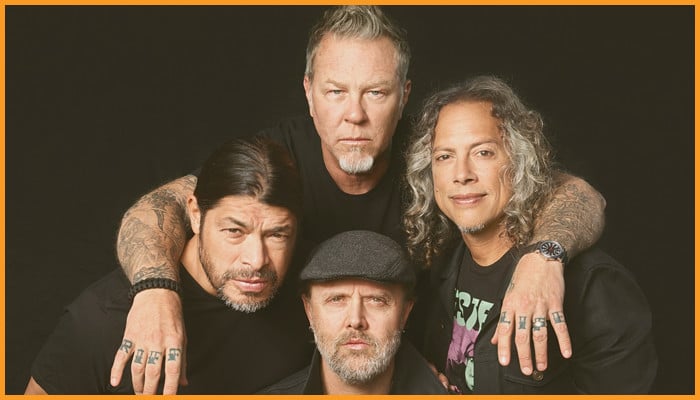 Metallica releases official footage of song Inamorata from Mexico City