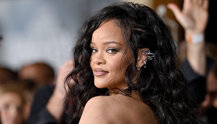 Rihanna gets candid about things I look for while picking a dress