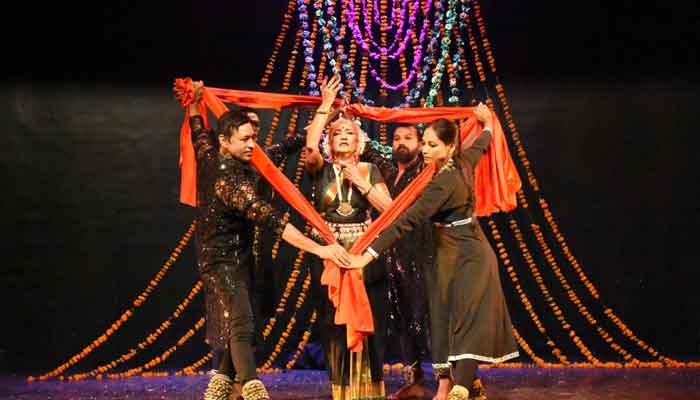 Renowned dancer Sheema Kermani performs at Arts Council of Pakistan in Karachi on October 11, 2024. — ACP