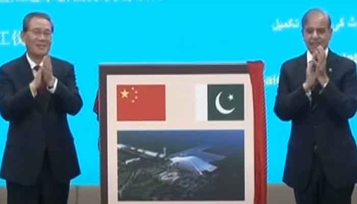 Prime Minister Shehbaz Sharif (right) and Chinese Premier Li Qiang virtually inaugurates Gwadar International Airport in Islamabad, on October 14, 2024. — Screengrab via Geo News