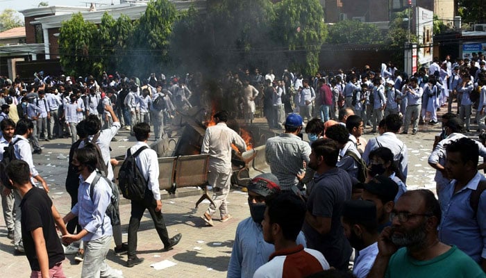 Students are holding protest demonstration against the alleged rape of a first-year female student by a security guard in college premises in Gulberg area in Lahore on October 14, 2024. — PPI