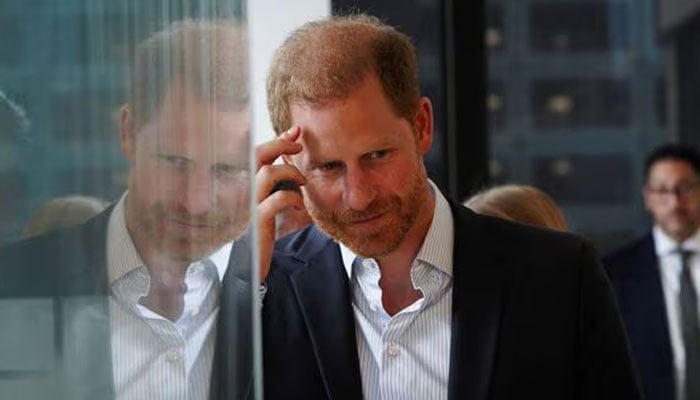 Prince Harry ‘cutting everyone dead since major change