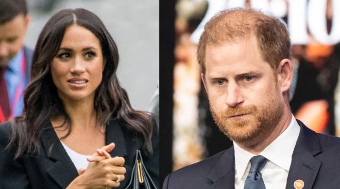 Prince Harry urged to keep up separation from Meghan Markle