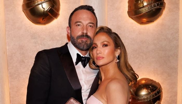 Inquiet, Ben Affleck garde un œil sur les chansons troublantes de Jennifer Lopez