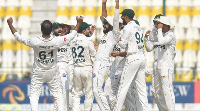 England fall into spin trap as Pakistan level Test series