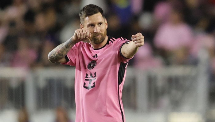 Lionel Messi dari Inter Miami merayakan golnya pada babak kedua melawan New England Revolution di Chase Stadium di Fort Lauderdale, Florida, AS pada 19 Oktober 2024. — Reuters