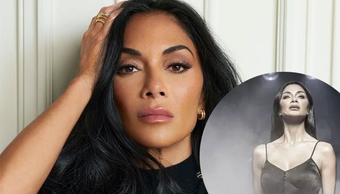 Nicole Scherzinger earns standing ovation in Broadway debut