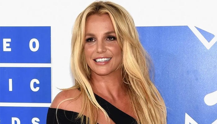 Britney Spears announces strange marriage