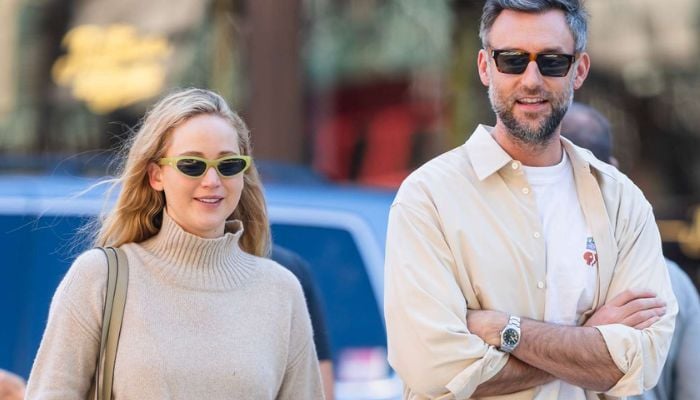 Jennifer Lawrence, Cooke Maroney pack on PDA after pregnancy reveal