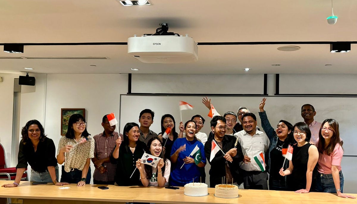 Fellows from Pakistan, India, South Korea and Indonesia celebrating their national days. — Photo by Jasmine Jia