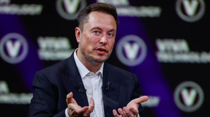 Elon Musk briefly worked illegally in the US in the 1990s: reports

 – Newsad