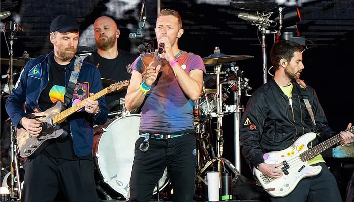 Coldplay takes the stage without bassist Guy Berryman: It’s a shame