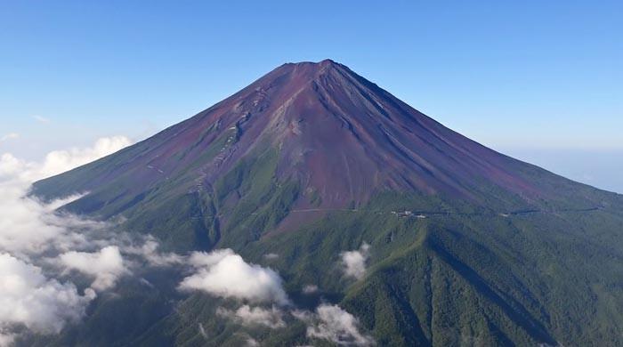 Japan’s iconic Mount Fuji remains snowless, breaking 130-year record