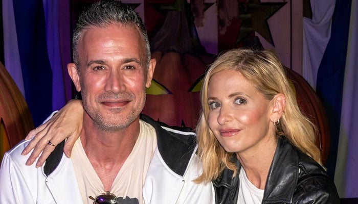 Freddie Prinze Jr. reveals how he and Sarah Michelle avoid paparazzi