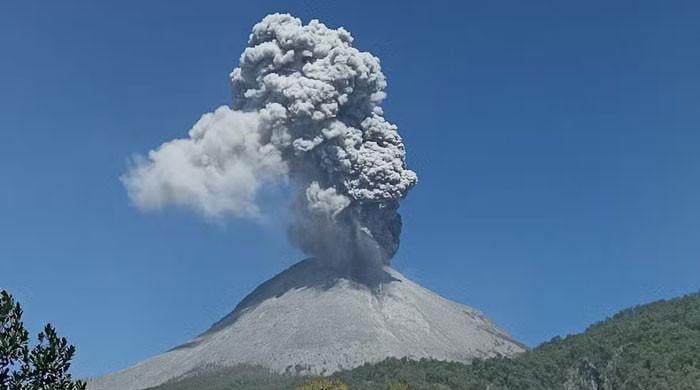 The alert level was raised after six people were killed as a result of a volcanic eruption in Indonesia

 – Newsad