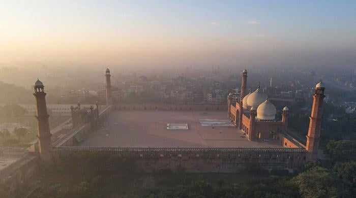 Lahore suffocates in thick smog, tops global pollution charts