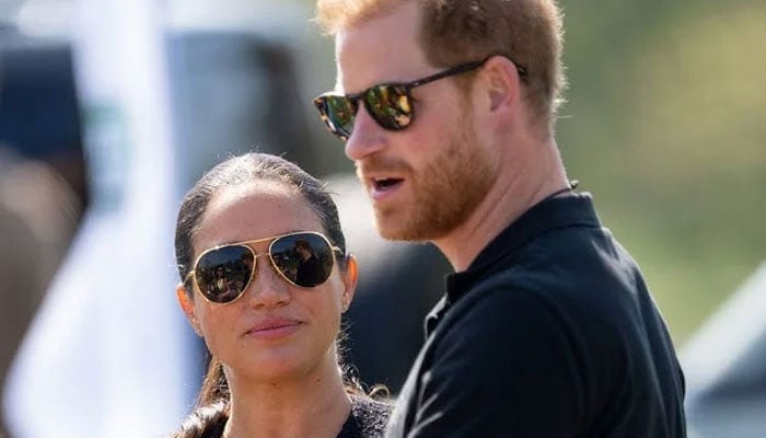 Meghan Markle begs Prince Harry to come back amid separate lives