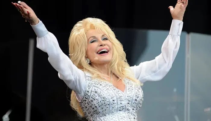 Dolly Parton reveals her ‘slouchy, ‘comfy side