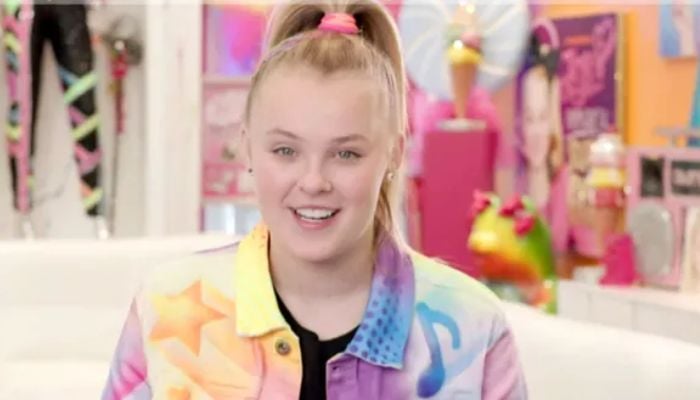 JoJo Siwa gets candid about her relationship in public eye