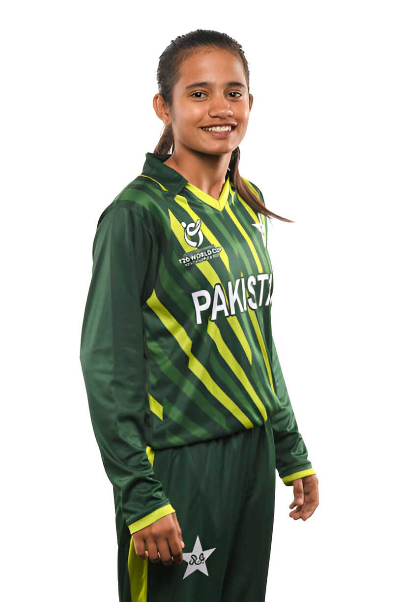 Aliza Sabir in cricket uniform. — Reporter