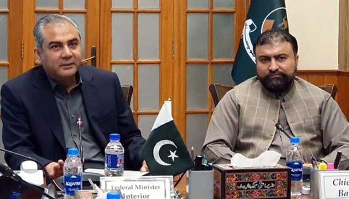 Interior Minister Mohsin Naqvi (Left) and Balochistan Chief Minister (CM) Sarfraz Bugti chairs a meeting in Quetta following devastating terrorist attack at Quetta railway station, November 10, 2024. — APP