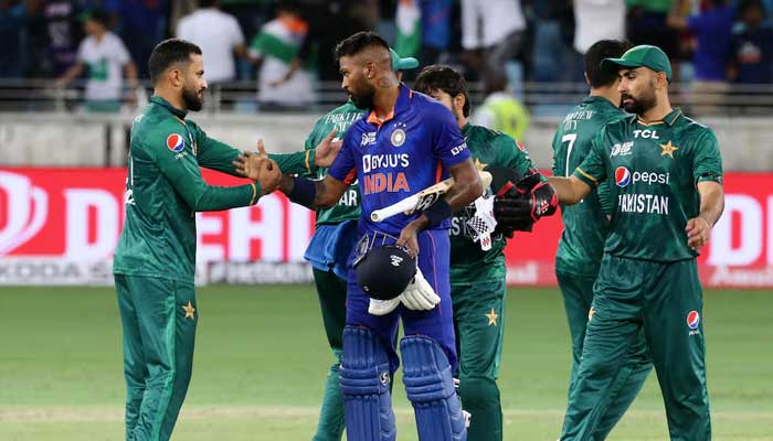 Indias Hardik Pandya shakes hands with Pakistan players after the match in Asia Cup at Dubai International Stadium, Dubai, United Arab Emirates, August 28, 2022. — Reuters