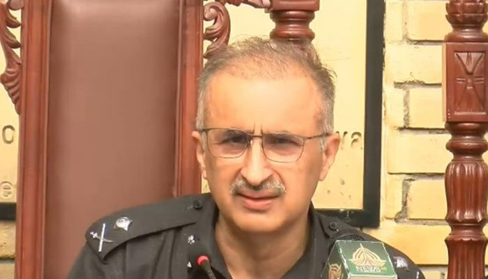 Khyber Pakhtunkhwa Inspector General Akhtar Hayat Gandapur addressing a press conference in Peshawar on November 12, 2024. —Screengrab/ Geo News