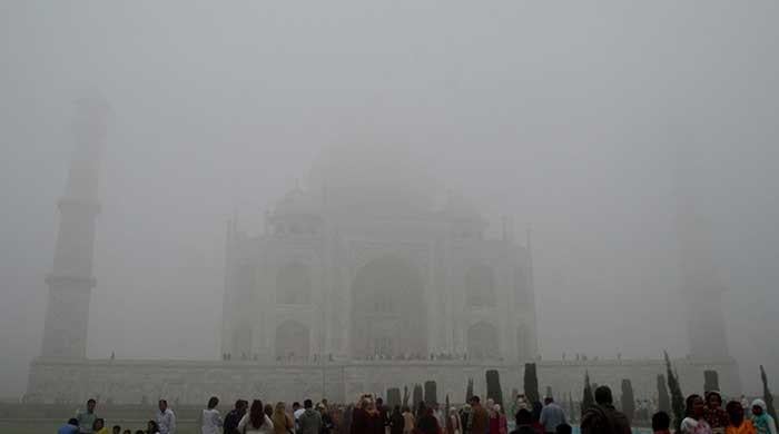 New Delhi is implementing stricter anti-pollution measures as toxic smog obscures the Taj Mahal

 – Newsad