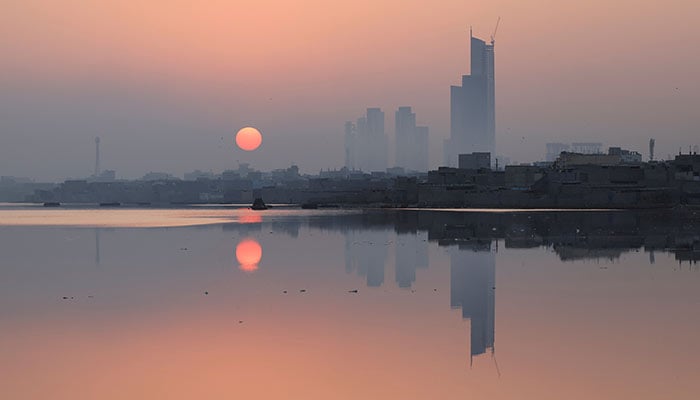 A view of the sun rising amid smog and air pollution on a morning in Karachi, Pakistan, November 14, 2024. — Reuters