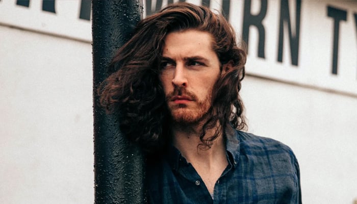 Hozier kicks off Australian show of Unreal Unearth Tour