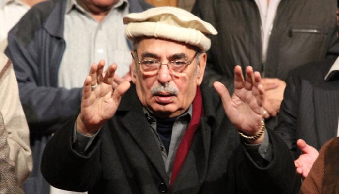 ANP leader Ilyas Ahmad Bilour (late) gestures during a public gathering. — Facebook@ANPMarkaz