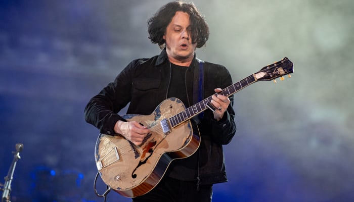 Jack White celebrates No Name world tour with new song