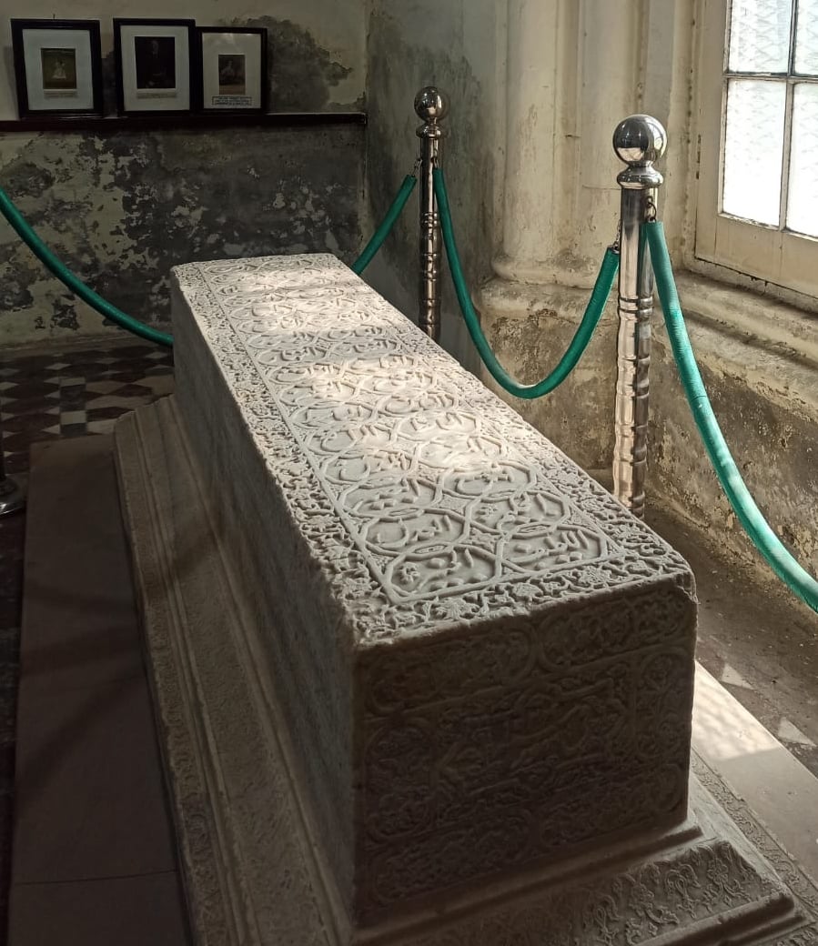 The Punjab Archives at the Punjab Secretariat in Lahore, housed inside Anarkalis tomb. — Photo by Tooba Masood Khan