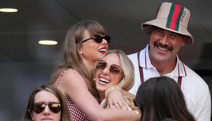 Photo: Taylor Swift pampering Britanny Mahomes amid pregnancy: Source