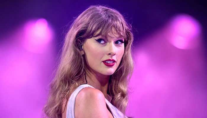 Taylor Swifts final Eras Tour show in Toronto ends in tears and applause