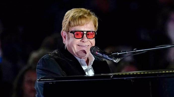 Sir Elton John updates fans on eye infection: ‘not the greatest’