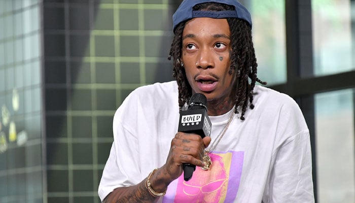 Wiz Khalifa calls out fan from stage: Dont do this