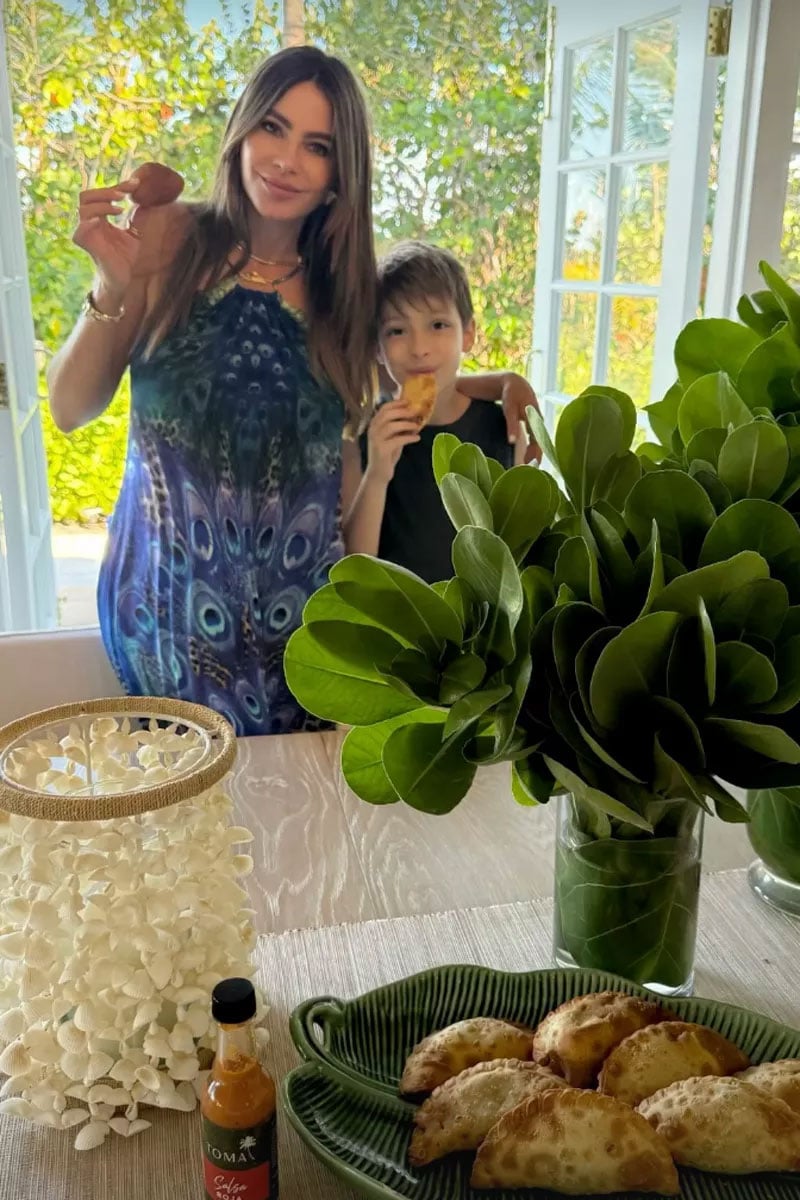 Sofia Vergaras tropical Thanksgiving kicks off