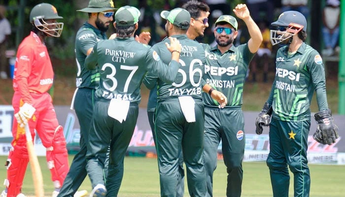 Pakistan players celebrate taking a wicket during third ODI against Zimbabwe on November 28, 2024. — X/@ZimCricketv