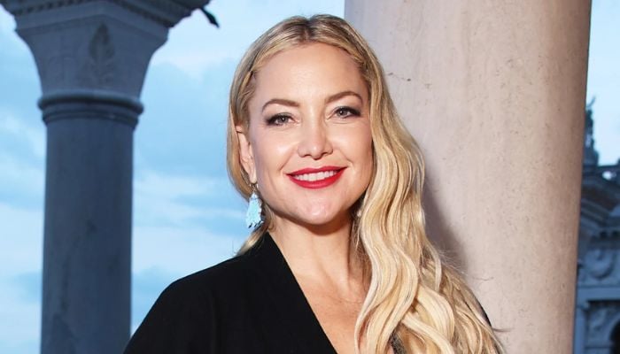 Kate Hudson kicks off holiday magic with heartwarming family moment