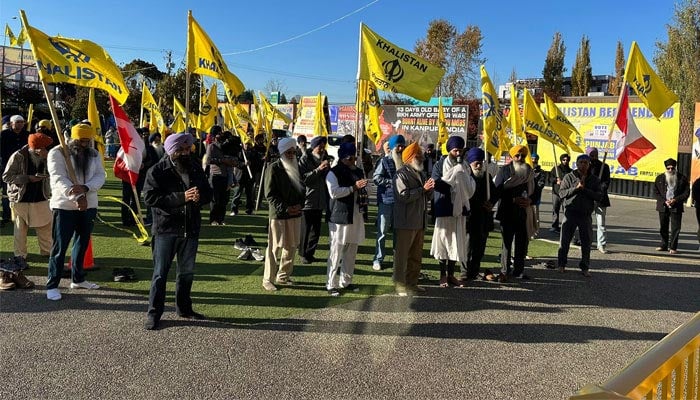 Members of Canadas Sikh community participate in an Azad Khalistan rally near Guru Nanak Sikh Gurdwara in British Columbia, ahead of the Khalistan Referendum, on October 28, 2023. — Geo News