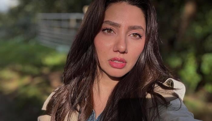 Pakistan superstar Mahira Khan. — Instagram/@mahirahkhan