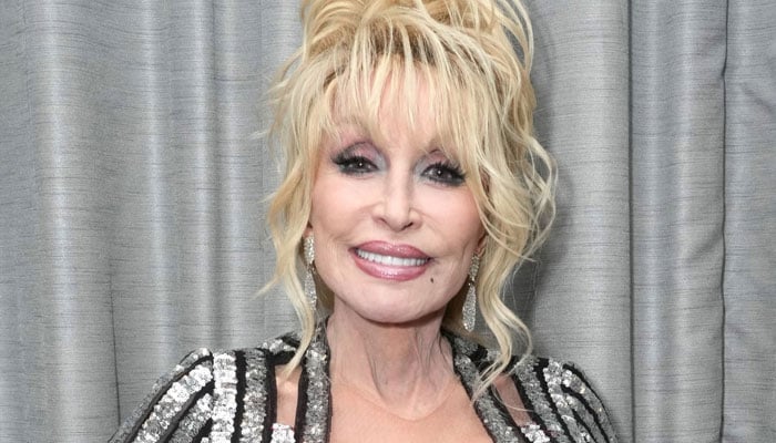 vDolly Parton weighs in on her love for the Holidaays