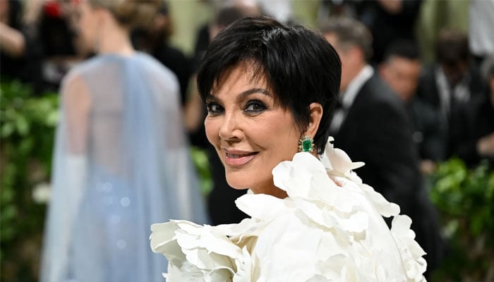 Kris Jenner goes the extra mile with Christmas gifts wrapping