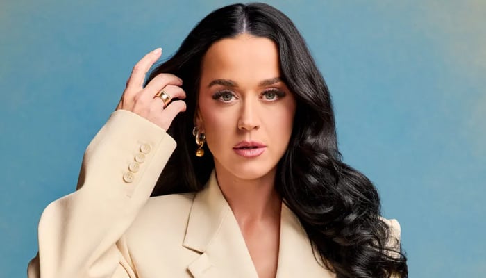 Katy Perry stuns fans with rare appearance at the iHeartRadios Jingle Ball