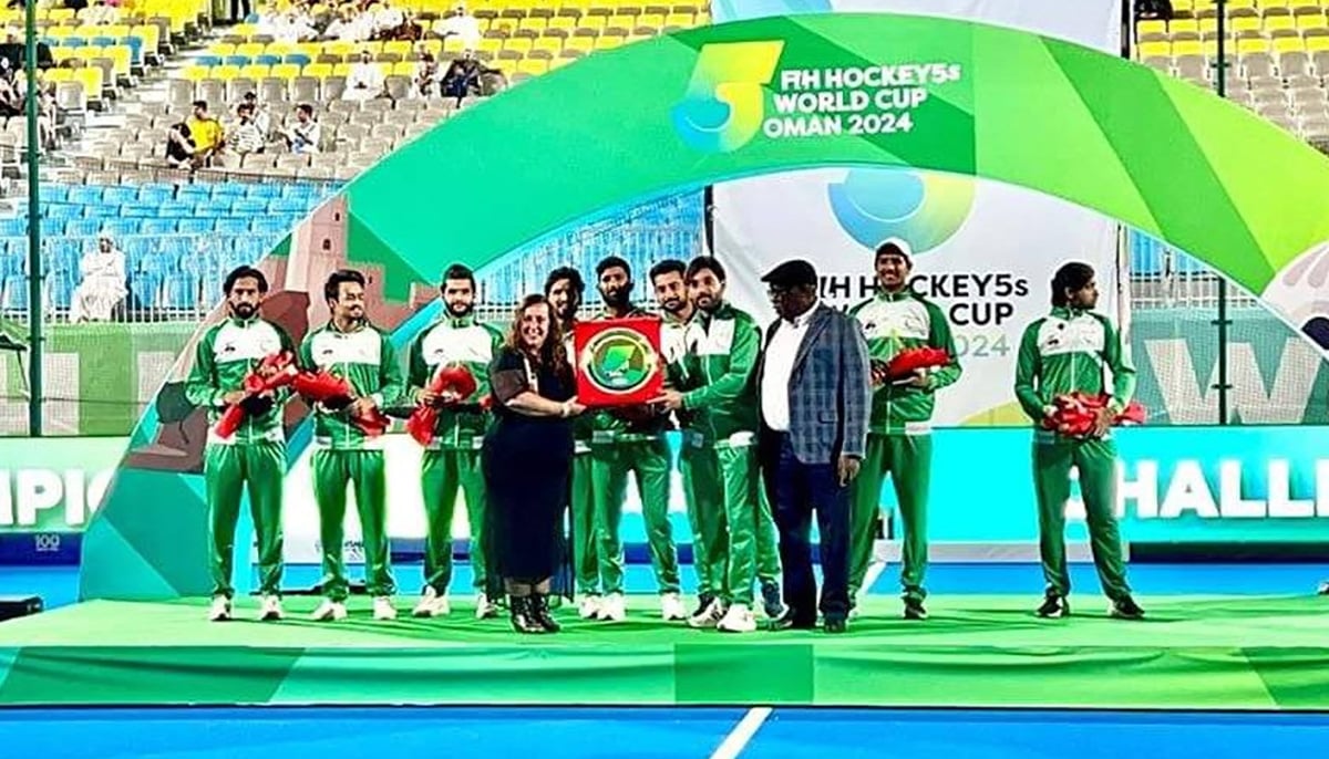 Pakistan hockey team pose for a photo after winning Challengers Trophy. — Facebook/@PHFOfficial/File