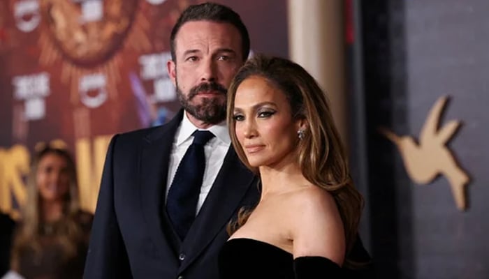 Jennifer Lopez desperate to heal and move on from Ben Affleck?